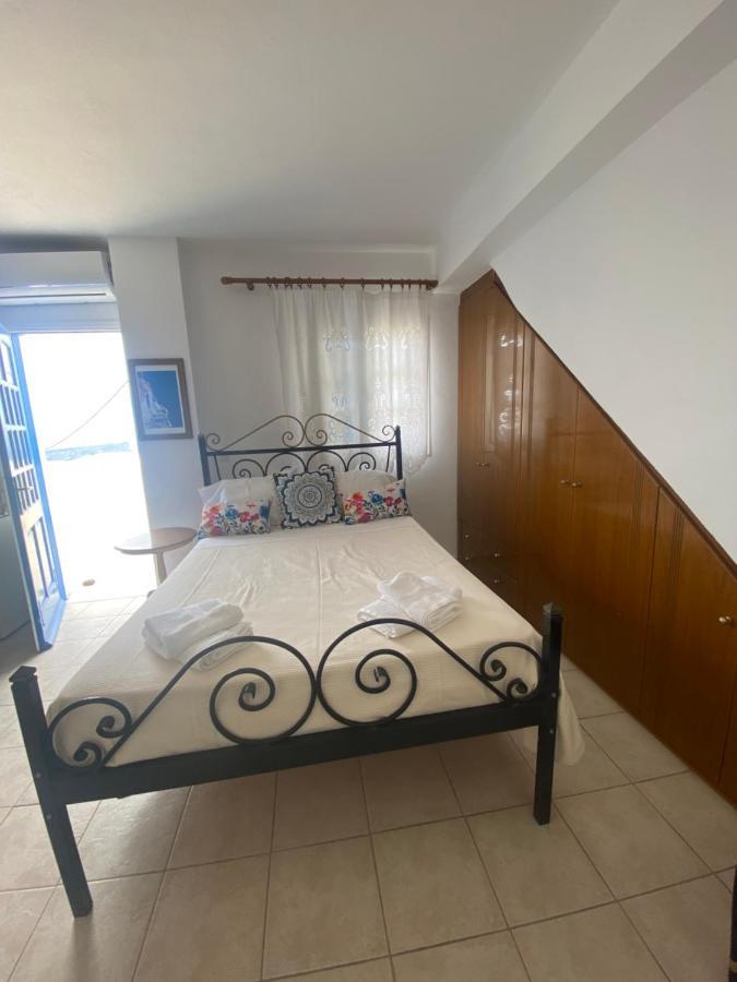 Aeolos Apartments Akrotírion エクステリア 写真